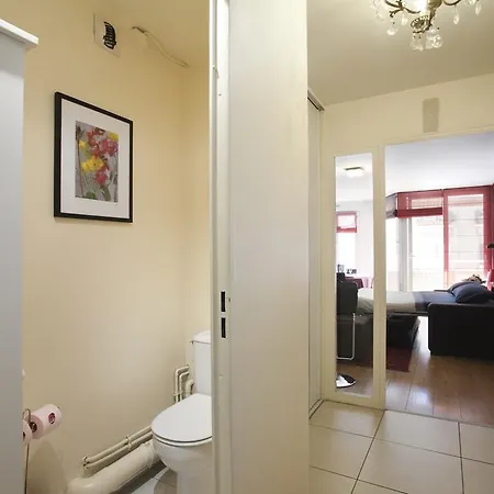 Apartment Rouge Orleans Paris