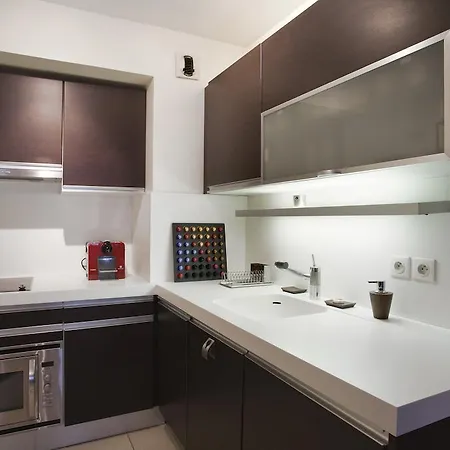 Rouge Orleans Apartment Paris